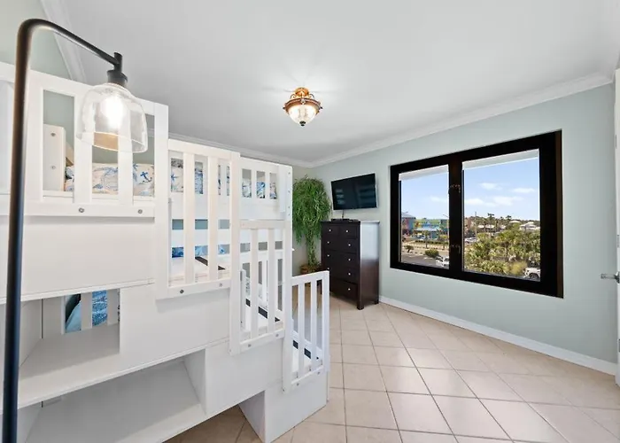 Apartment Island Winds West 280 By Youngs Suncoast